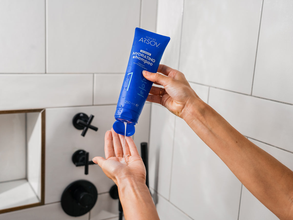 Gift-wrapped INTENSIVE HYDRATING SET